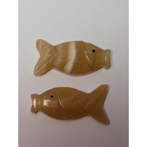Vintage Pair Mexican Onyx Carved Fish Charms Stone Amber Hecho En Mexico - Picture 10 of 13